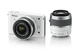 Digitalkameror - Systemkameror - Nikon - Nikon J - Nikon 1 J1 + Nikkor 10-30mm + 30-110mm vit